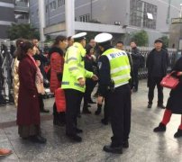 女子挺大肚子考研,孩子险生考场!提醒：孕晚期这6件事需注意！